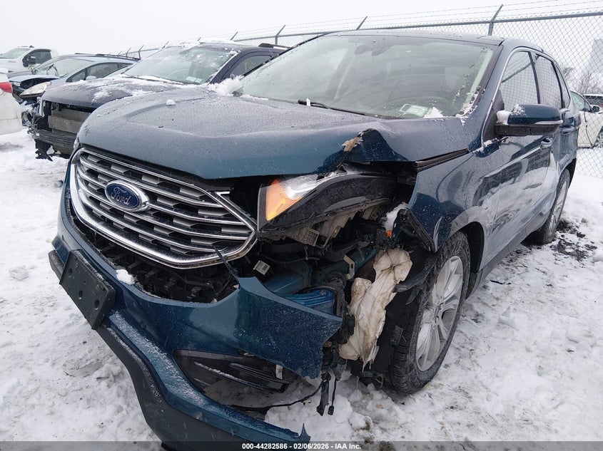 2020 Ford Edge Titanium