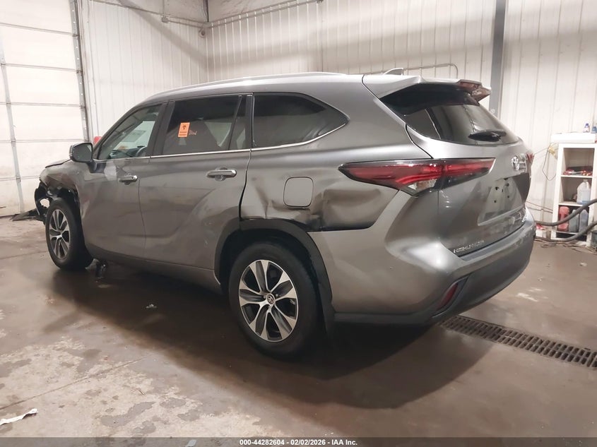2025 Toyota Highlander Xle