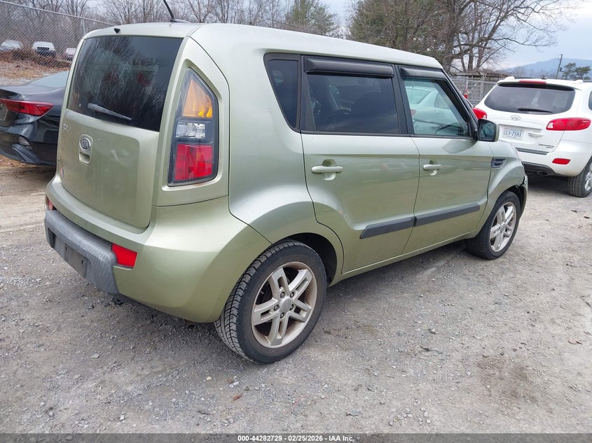 2011 Kia Soul +