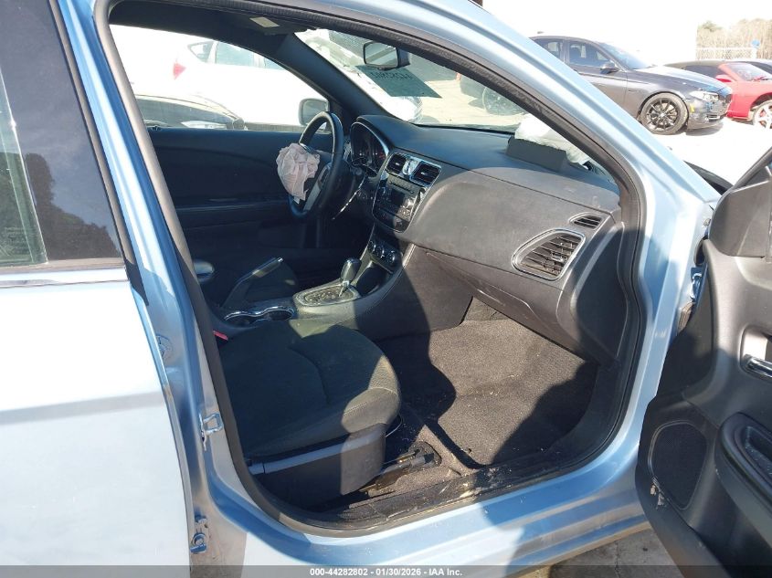 2012 Chrysler 200 Touring