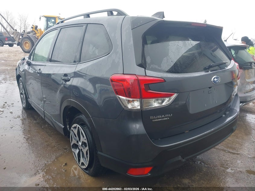 2024 Subaru Forester Premium