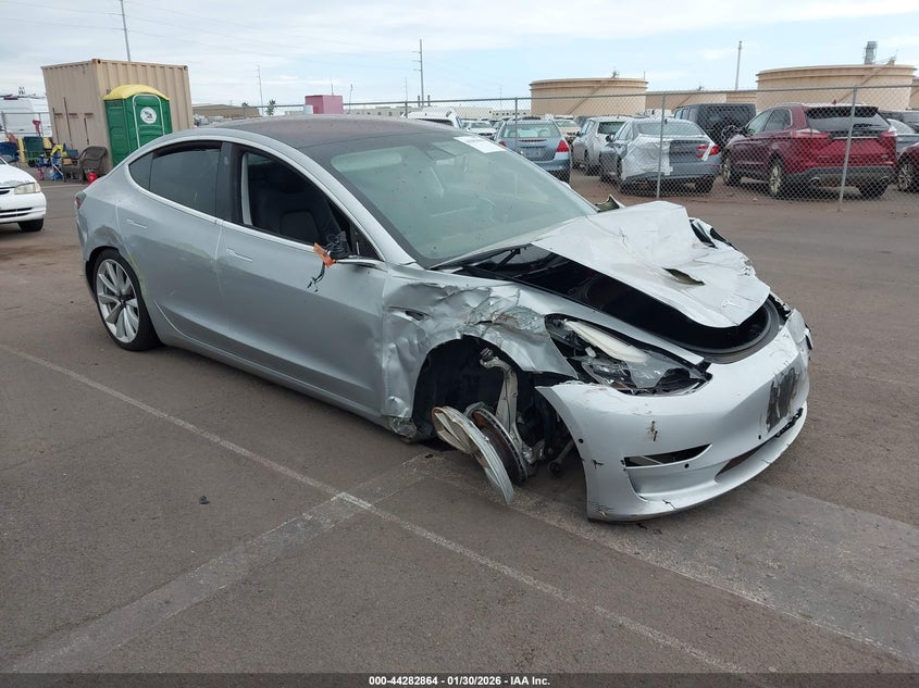 2018 Tesla Model 3 Long Range/Performance