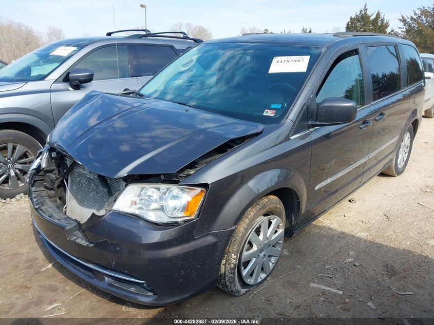 2016 Chrysler Town & Country Touring