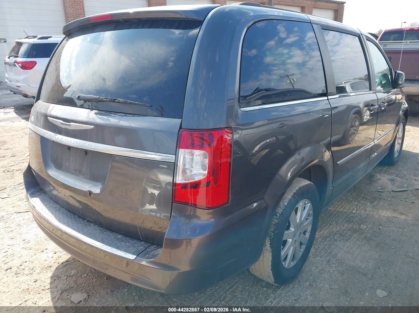 2016 Chrysler Town & Country Touring