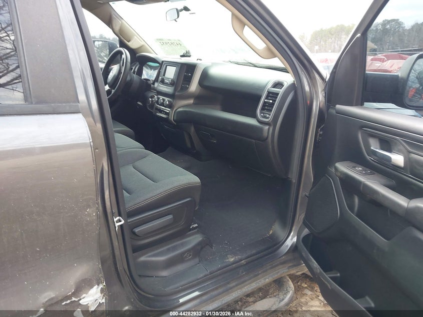 2019 Ram 1500 Tradesman 4X2 6'4 Box