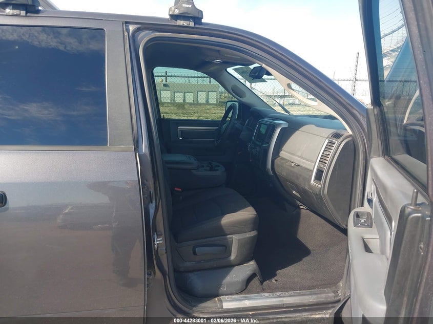 2019 Ram 1500 Classic Warlock 4X4 6'4 Box