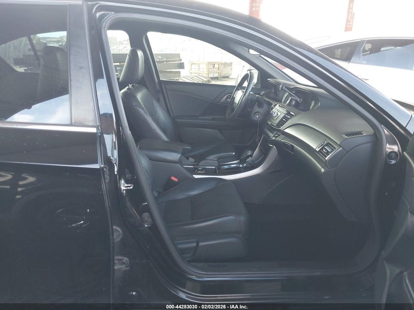 VIN 1HGCR2F19HA156849 2017 HONDA ACCORD SPORT SE