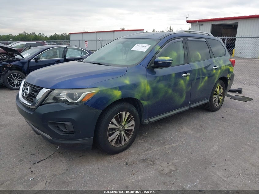 2017 Nissan Pathfinder Sv