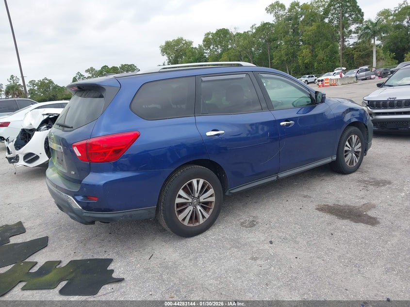 2017 Nissan Pathfinder Sv