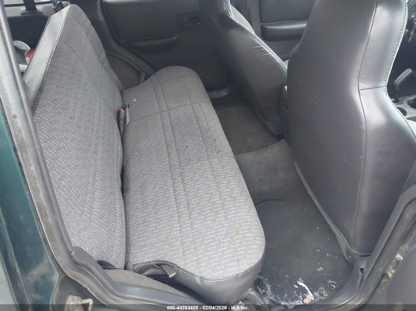 2000 Jeep Cherokee Sport VIN: 1J4FF48S2YL230794 Lot: 44283409