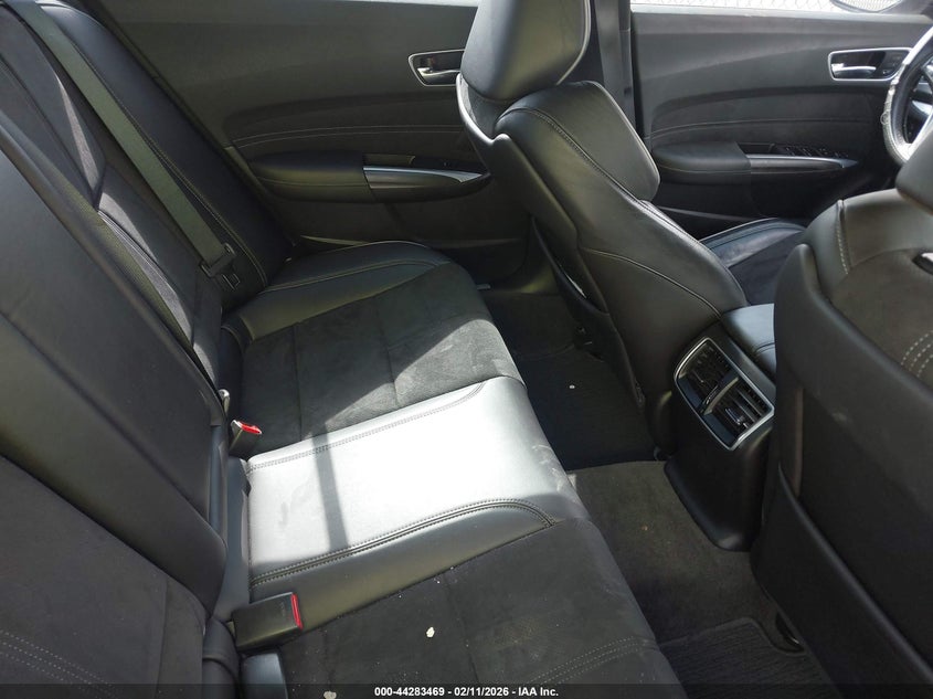 2019 ACURA TLX auction photo 8