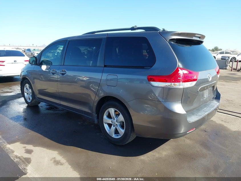 2011 Toyota Sienna Le V6