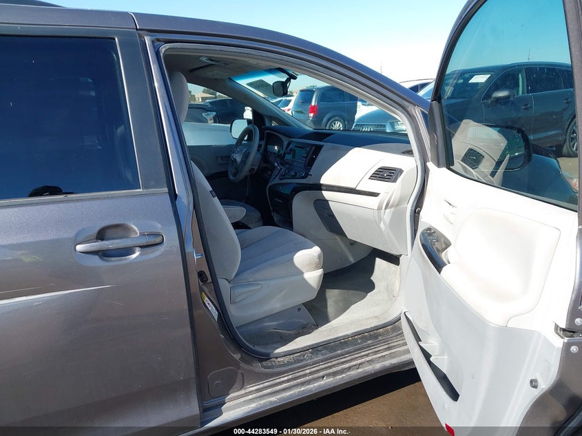 2011 Toyota Sienna Le V6