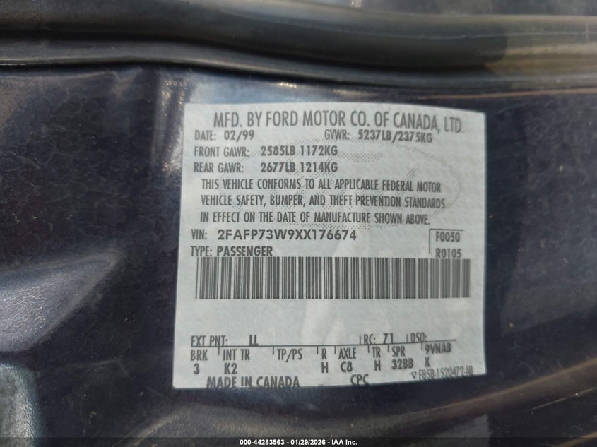 1999 Ford Crown Victoria VIN: 2FAFP73W9XX176674 Lot: 44283563