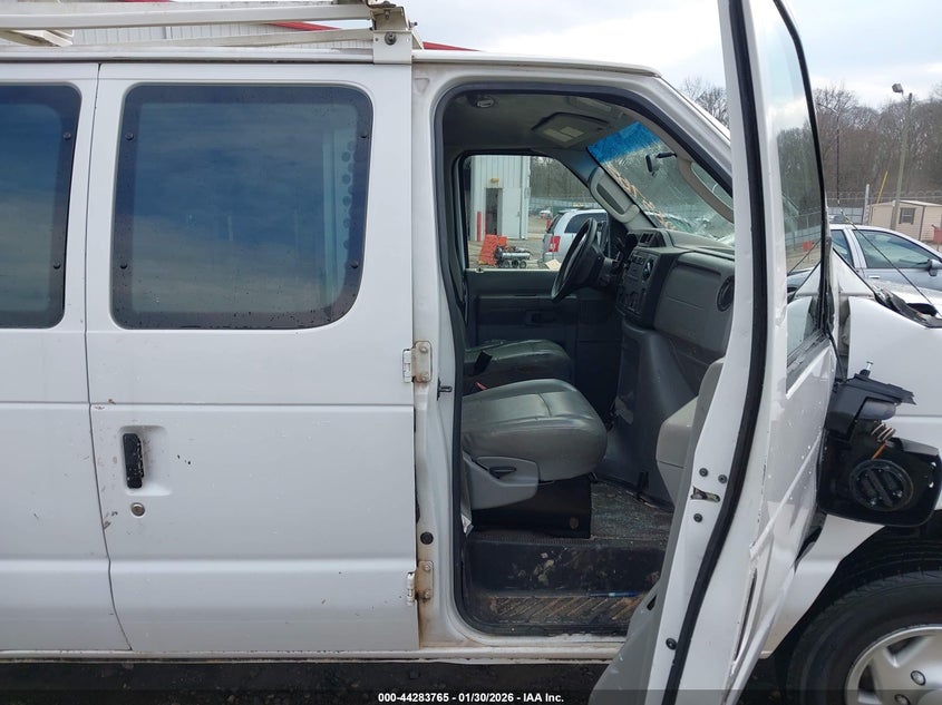 2014 Ford E-350 Super Duty Commercial