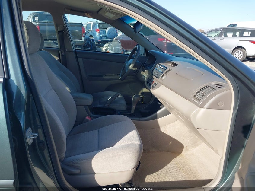 2004 Toyota Camry Le