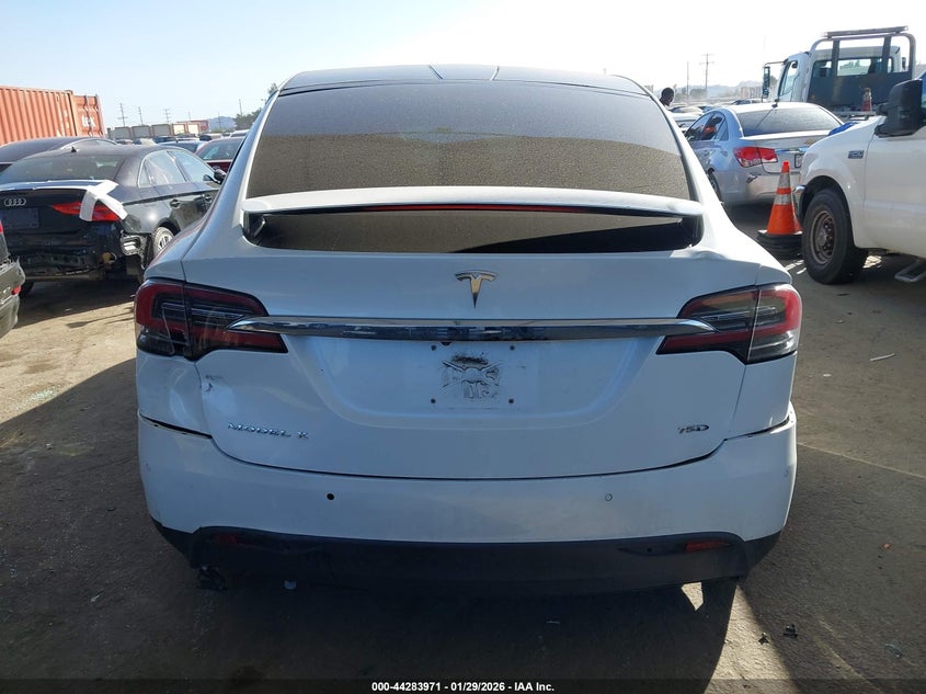 2016 Tesla Model X 60D/70D/75D/90D VIN: 5YJXCAE21GF009999 Lot: 44283971