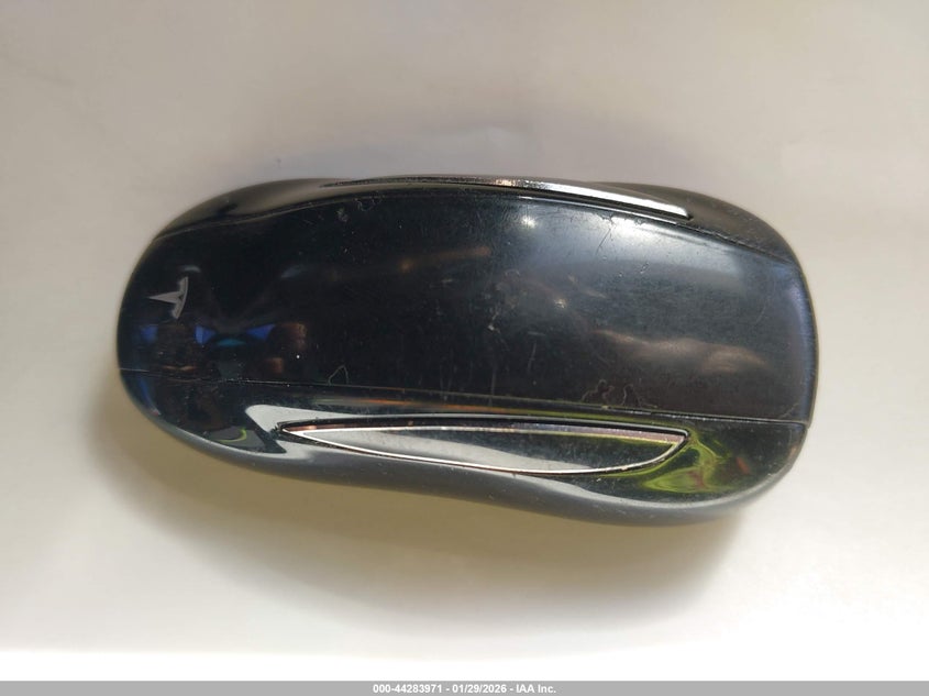 2016 Tesla Model X 60D/70D/75D/90D VIN: 5YJXCAE21GF009999 Lot: 44283971