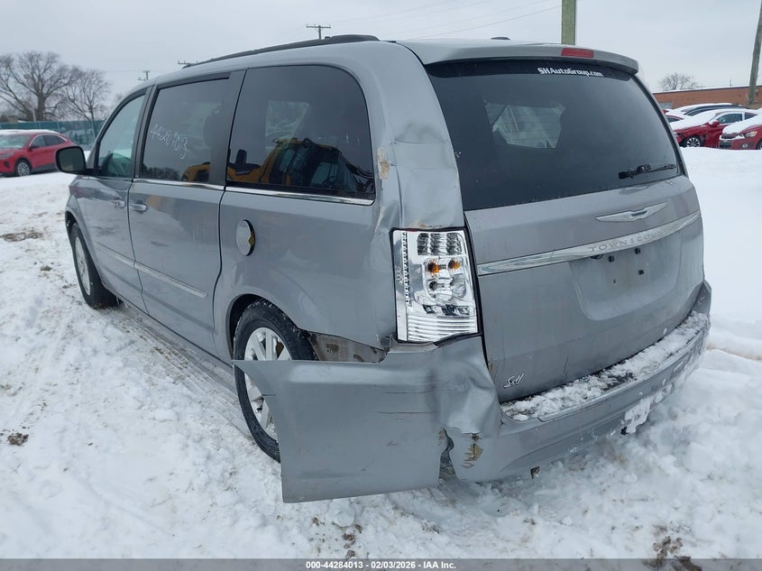 2013 Chrysler Town & Country Touring