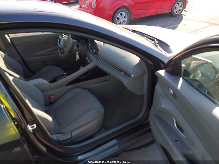 2021 Hyundai Elantra Se