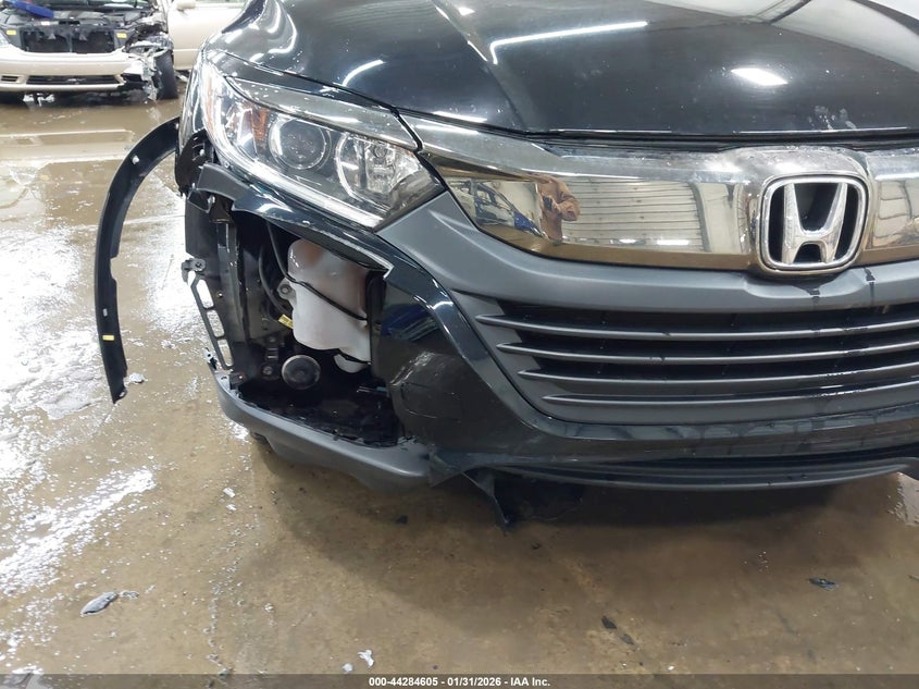VIN 3CZRU6H30MM722482 2021 HONDA HR-V AWD LX