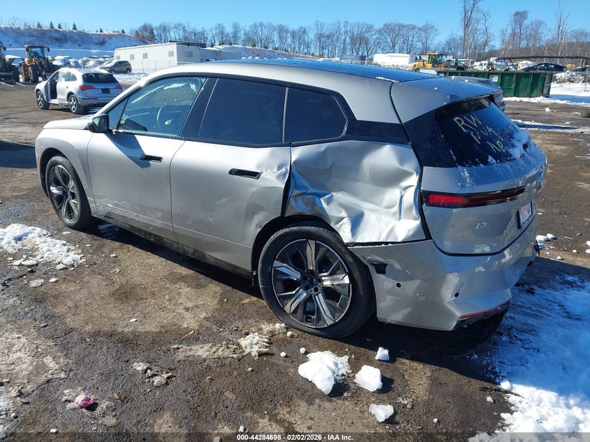 2026 BMW Ix xDrive45