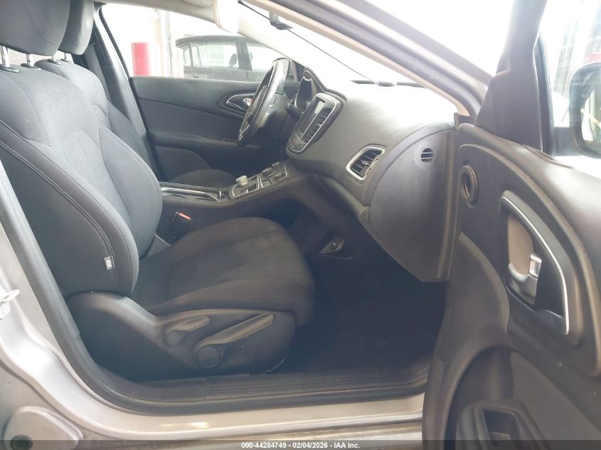 2016 Chrysler 200 Limited