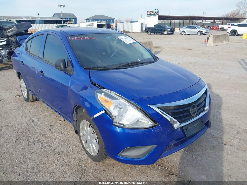 2015 Nissan Versa 1.6 S+