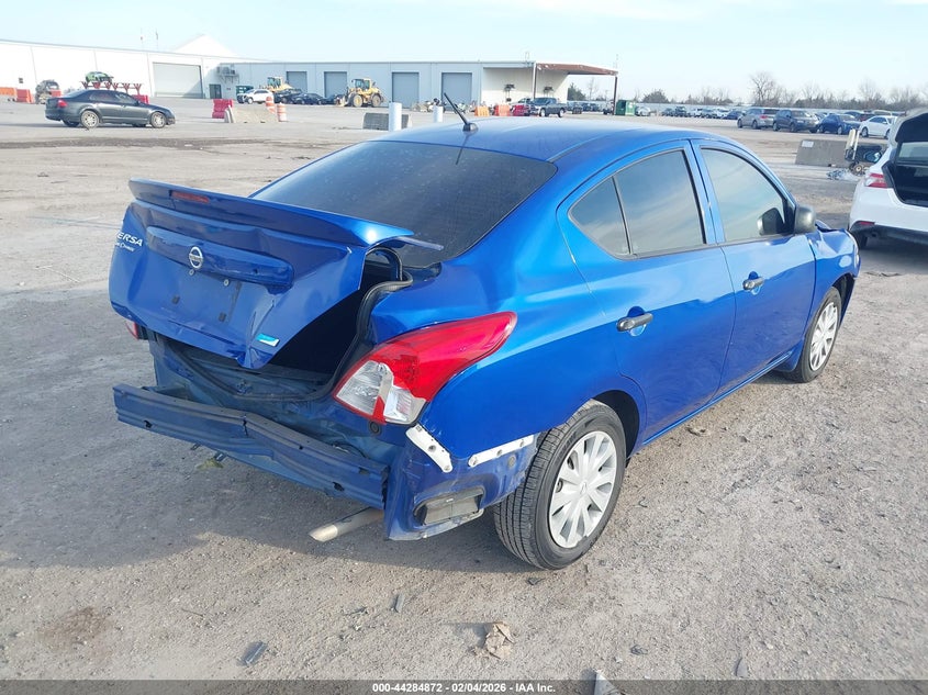 2015 Nissan Versa 1.6 S+