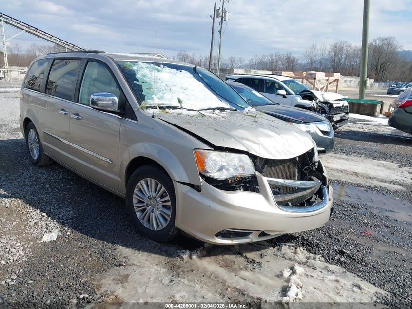 2013 Chrysler Town & Country Touring-L