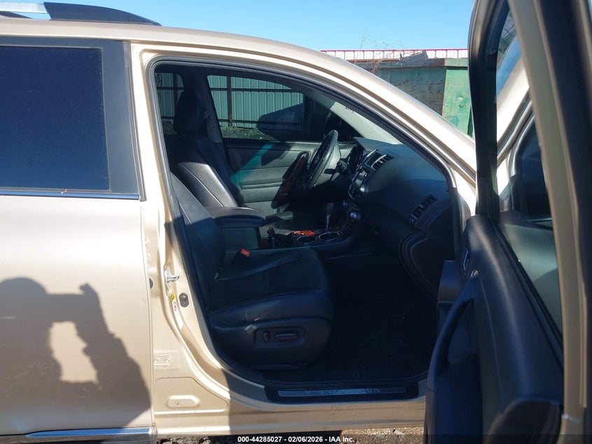 2013 Toyota Highlander Limited V6