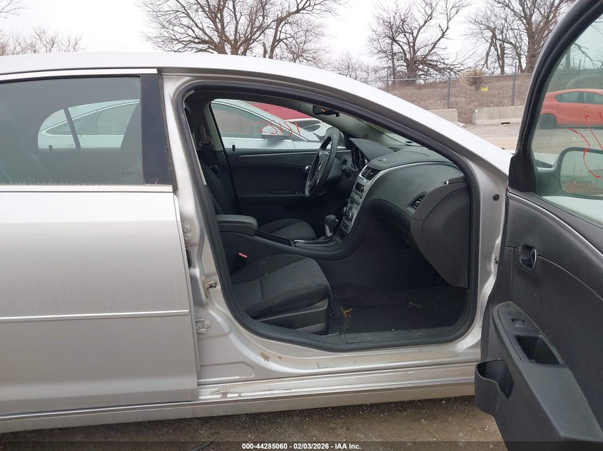 2011 CHEVROLET MALIBU auction photo 5