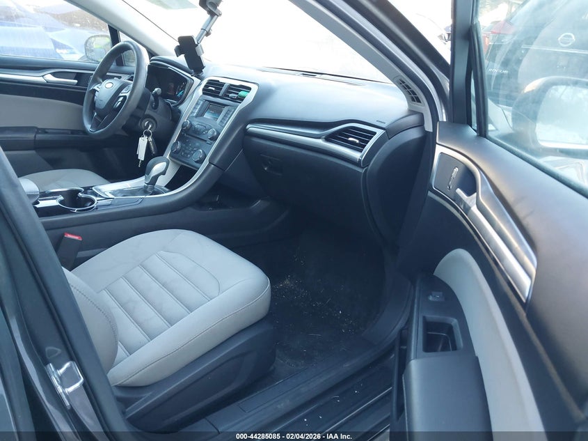 2015 Ford Fusion Hybrid S