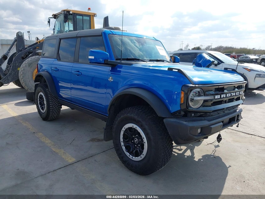 2024 Ford Bronco Outer Banks