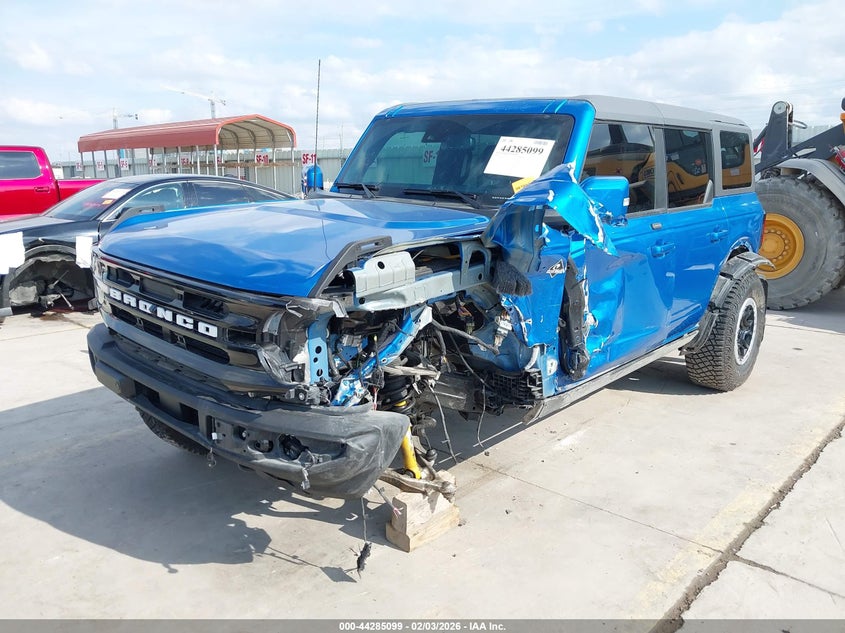 2024 Ford Bronco Outer Banks