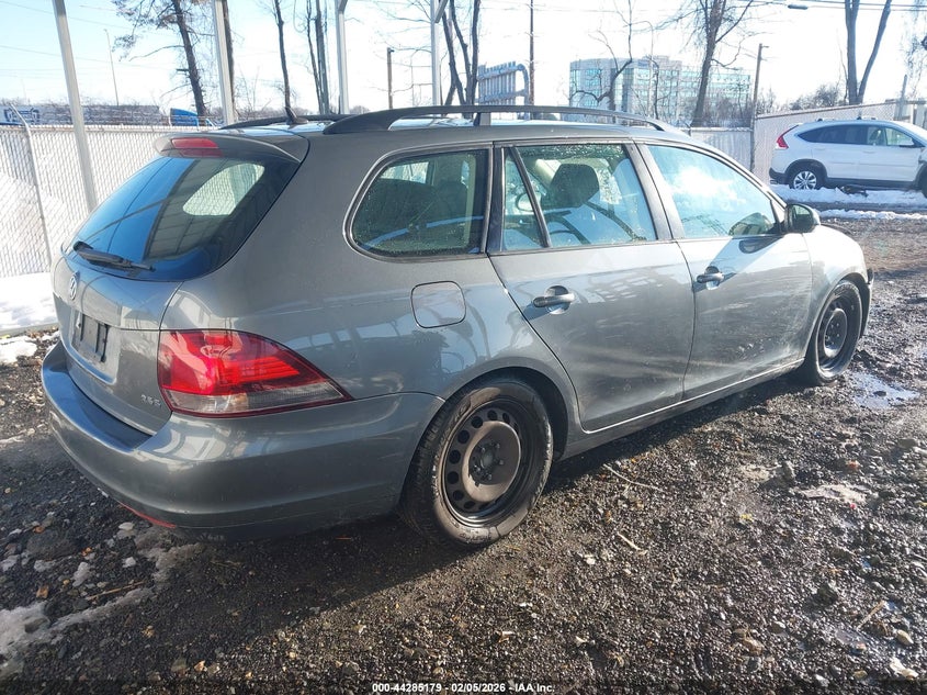 2011 Volkswagen Jetta Sportwagen 2.5L S