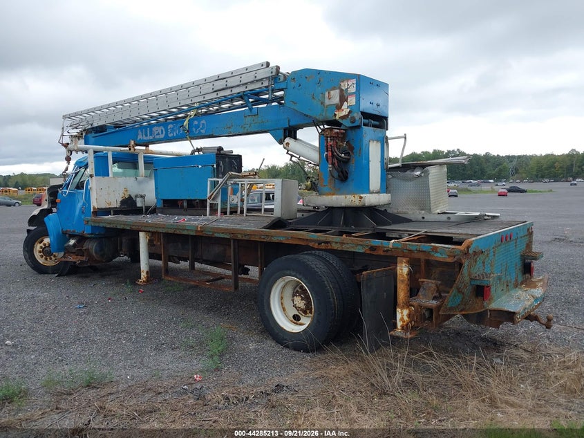 1993 INTERNATIONAL 4000 auction photo 3