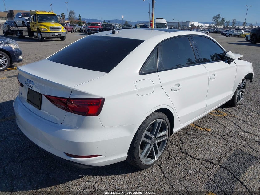 Vin: wauaugffxla006011, lot: 44781717, audi a3 premium 40 tfsi front-wheel drive s tronic 20204