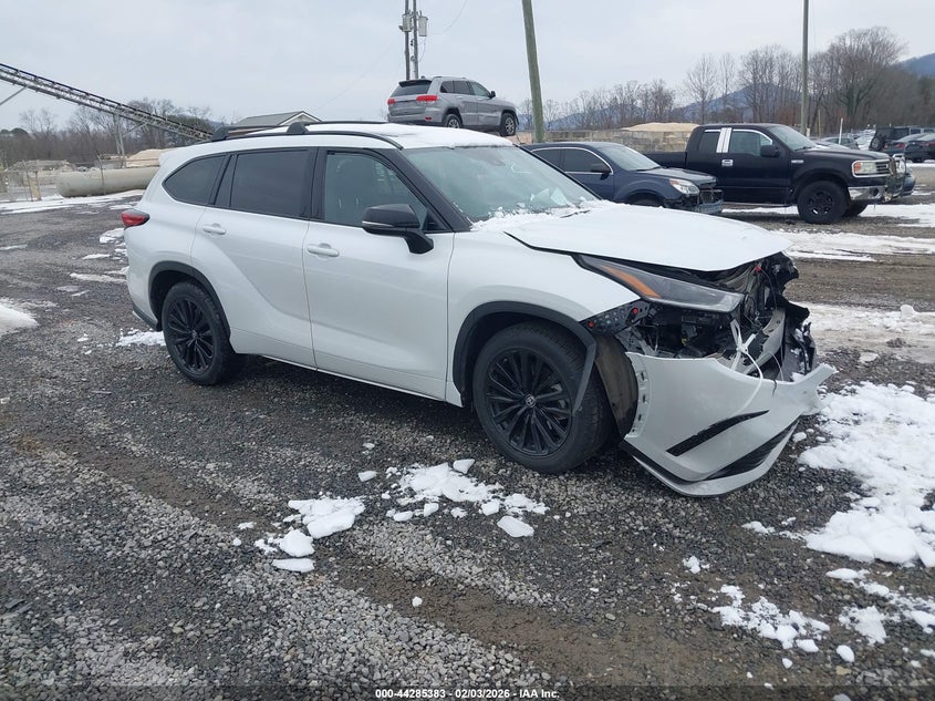 2023 Toyota Highlander Xse