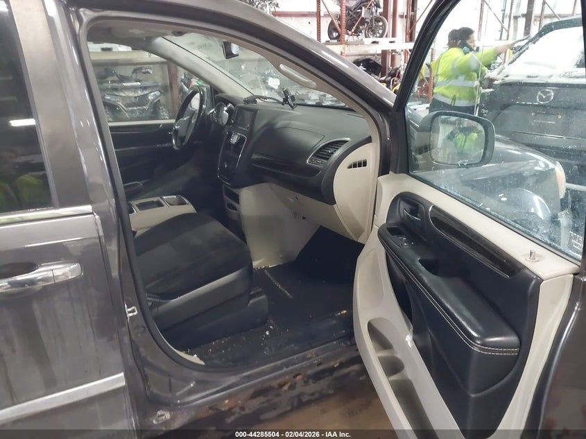 2015 Chrysler Town & Country Touring