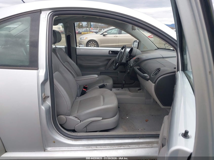 2007 Volkswagen New Beetle 2.5