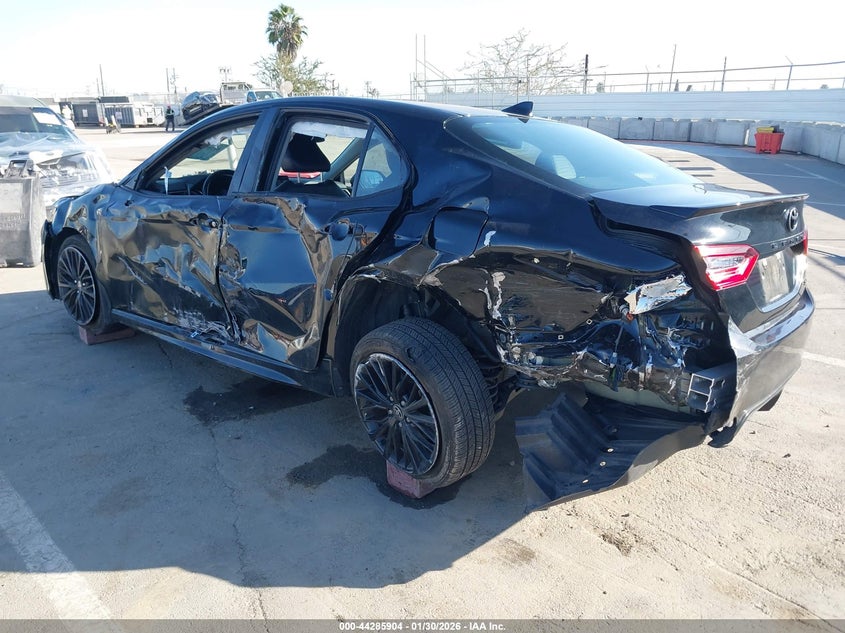 2021 Toyota Camry Se Nightshade Edition