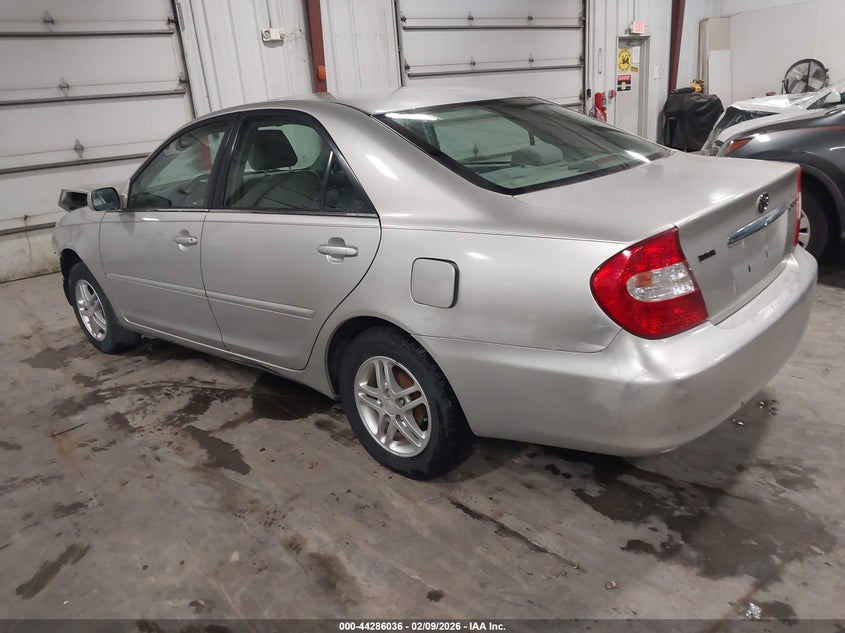 2004 Toyota Camry Le