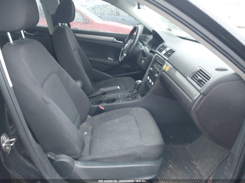 2012 Volkswagen Passat 2.5L S