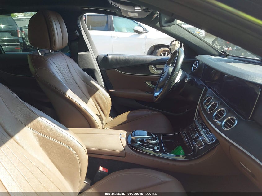 2017 Mercedes-Benz E 300