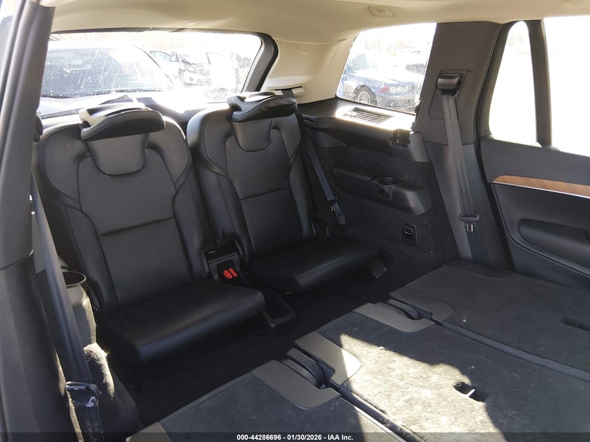 VIN YV4H60PE4S1333492 2025 VOLVO XC90 PLUG-IN HYBRID T8 PLUS 7-SEATER