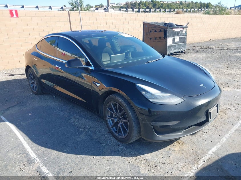 2018 Tesla Model 3 Long Range/Mid Range