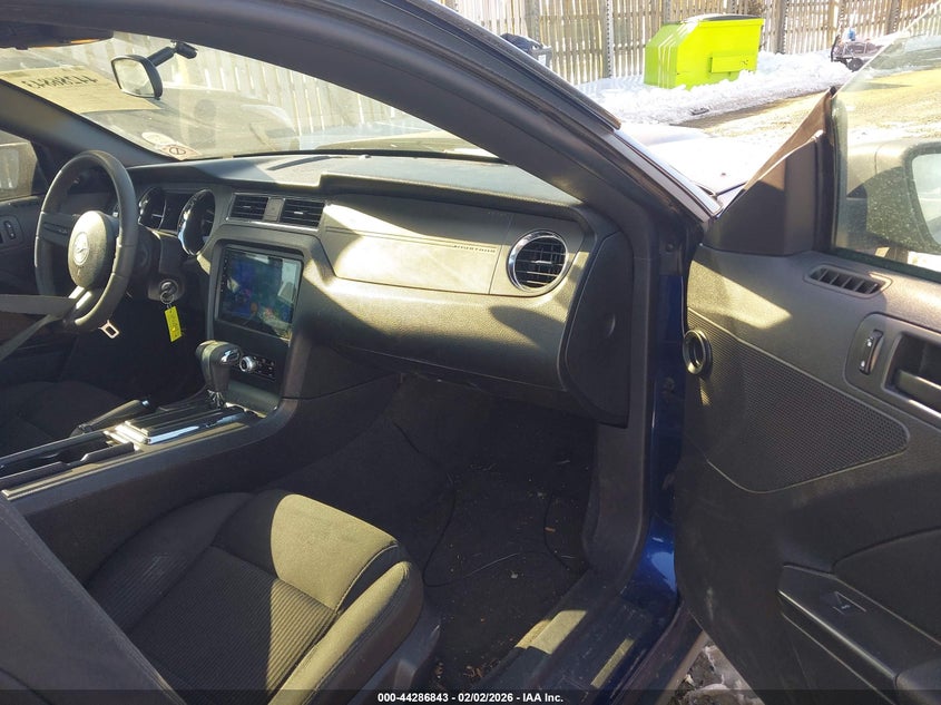 2012 Ford Mustang V6