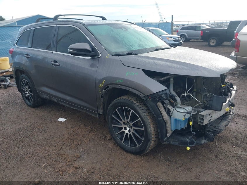 2017 Toyota Highlander Se