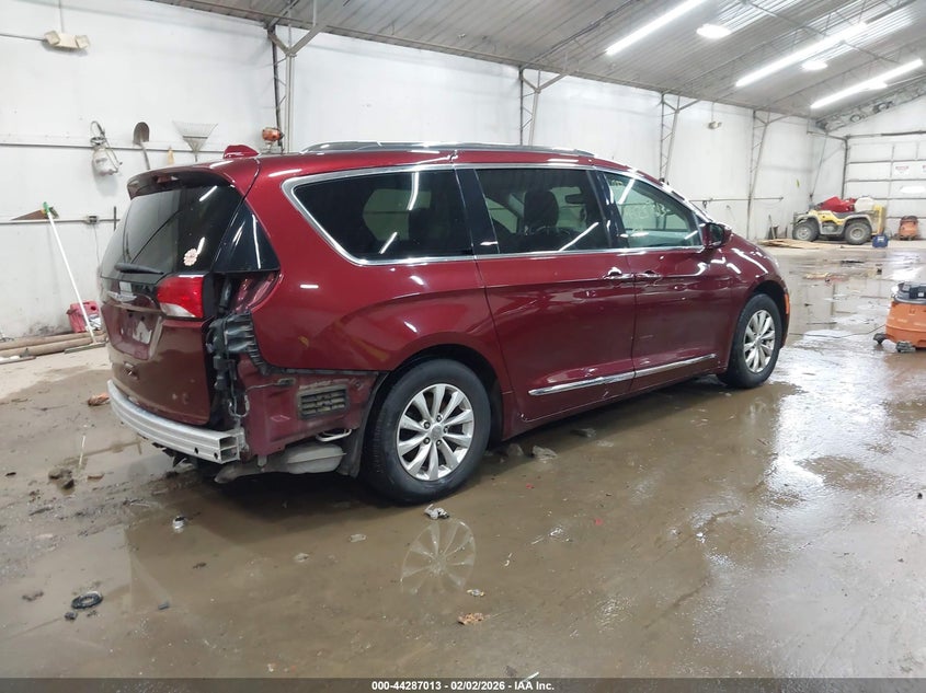 2019 Chrysler Pacifica Touring L